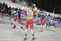 Norská lyžařka Therese Johaugová v cíli sprintu Světového poháru v Aare.