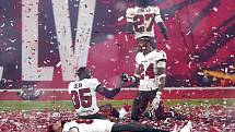 Hráči Tampy slaví zisk Super Bowlu