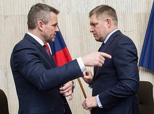 Šéf Hlasu-SD Peter Pellegrini a vítěz voleb a šéf Smeru-SD Robert Fico (na snímku z roku 2018)