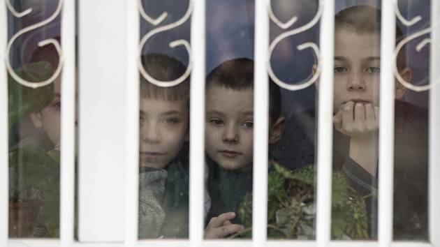 Nejen válka ničí psychiku ukrajinských dětí. OSN informovala, že dochází ke zneužívání a zanedbávání v sirotčincích.
