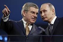 Šéf MOV Thomas Bach a ruský prezident Vladimir Putin.