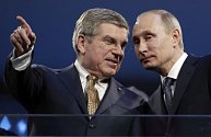 Šéf MOV Thomas Bach a ruský prezident Vladimir Putin.