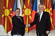Prezident Miloš Zeman na počátku června navštíví Makedonii. Řekl to při dnešním setkání s makedonským protějškem Ďorgem Ivanovem, kterého přijal na Pražském hradě. 