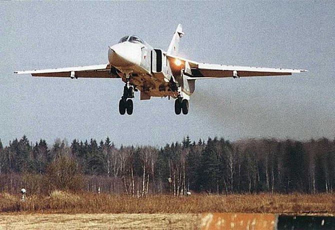 Letoun Suchoj Su-24
