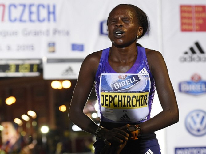 Světová rekordmanka v půlmaratonu Peres Jepchirchirová.
