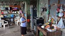 VITAJTE V MOJEJ KUCHYNI. Typická domácnosť s kuchyňou bežného Nikaragujčana bez väčších finančných možností.