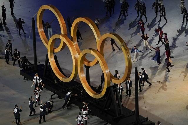Zahájení olympijských her v Tokiu.