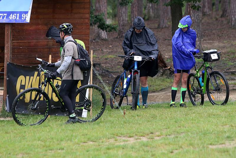 Cyklistika, závod Fanatik start ranč Šídlovák, série Kolo pro život