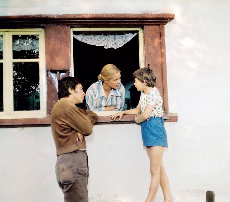 V roce 1978 s Františkem Němcem a malým Tomášem Holým v pokračování „Stoličky“ Jak dostat tatínka do polepšovny.