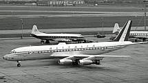 Letouny Douglas DC-8 využívala v 60. a 70. letech minulého století i společnost Alitalia. Podobně vypadal i stroj nasazený na let AZ 112, který se zřítil u Palerma v roce 1972.