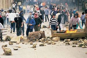 Barikády v ulicích během první intifády