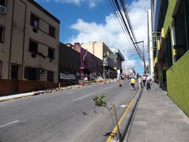 Ulice s nočním klubem v brazilském městě Santa Maria několik týdnů po neštěstí