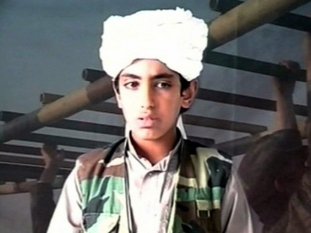 Hamza bin Ládin na snímku z roku 2001.