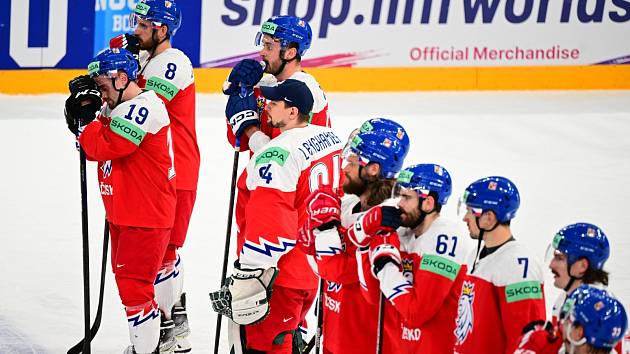 Zklamaní čeští hokejisté po vyřazení ve čtvrtfinále MS
