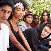 Touha mladých lidí je stát se členem nějakého gangu.