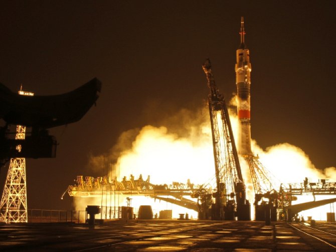 Kosmická loď odstartovala z kosmodromu Bajkonur v kazašské stepi v pátečních 22:26 SEČ a let jí trval zhruba šest hodin.