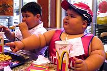 Vznik dětské obezity ovlivňuje prostředí, ve kterém se děti pohybují a vyrůstají.  