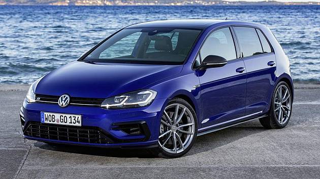 Volkswagen Golf R s paketem R Performance.