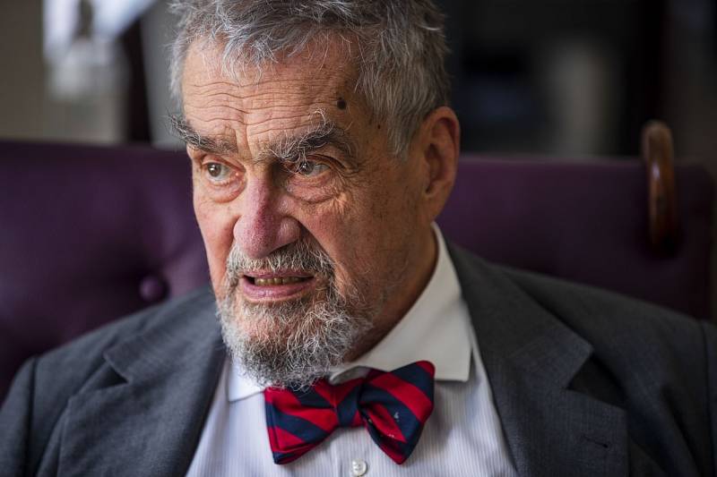 Ve věku 85 let zemřel bývalý ministr zahraničí a čestný předseda TOP 09 Karel Schwarzenberg (na snímku z června 2022)