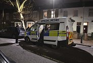 Metropolitní policie prohledávala ulice východního Londýna při pátrání po sedmnáctiměsíční holčičce. Dívka se našla přibližně v osm hodin místního času na Ruskinově ulici