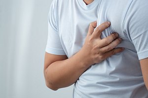 Pravděpodobnost prvního infarktu myokardu a zástavy srdce závisí na mnoha faktorech. Roli hrají genetika, životní styl, ovlivnitelné faktory, jako jsou krevní tlak a hladina LDL-cholesterolu.