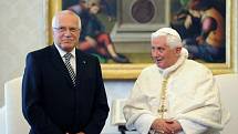 Václav Klaus a Benedikt  XVI. 30. května ve Vatikánu