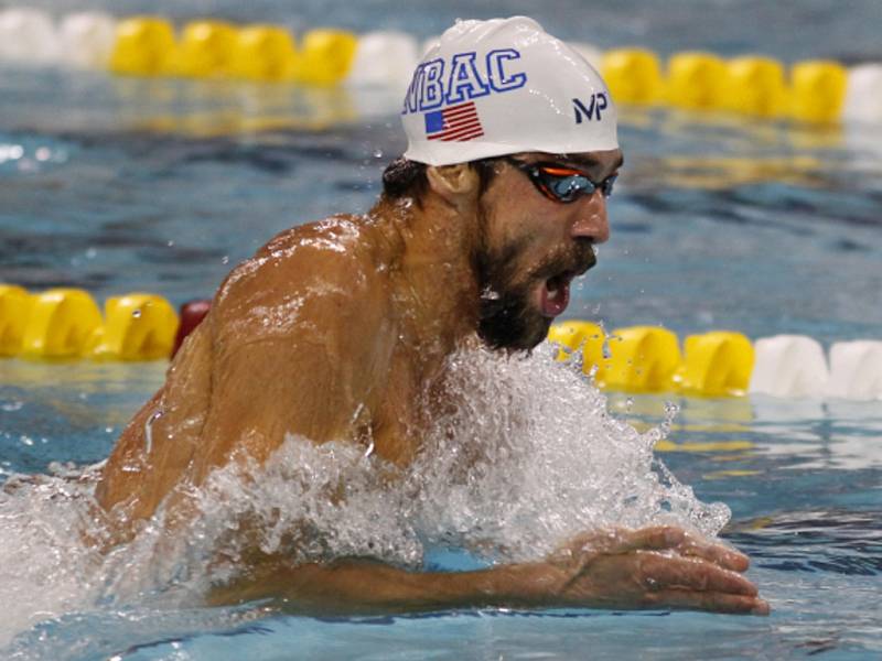 Michael Phelps měl problémy s drogami. Nyní je vášnivým hráčem pokeru.