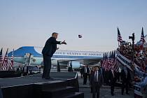 Americký prezident Donald Trump vystoupil v Sanfordu na Floridě na prvním předvolebním mítinku poté, co se nakazil koronavirem