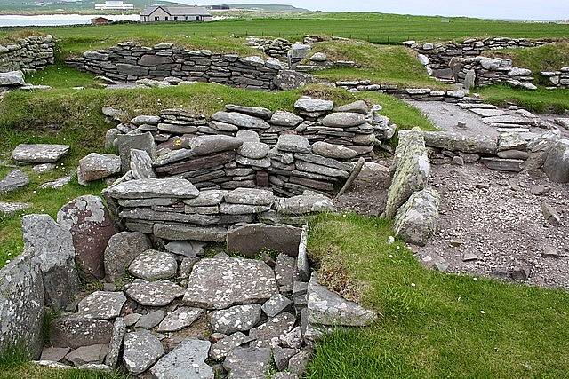 Pozůstatky části vikingské osady Shetland v Jarlshofu ve Skotsku, detail