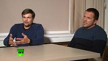 Anatolij Čepiga a Alexandr Miškin během rozhovoru ke kauze Skripal.