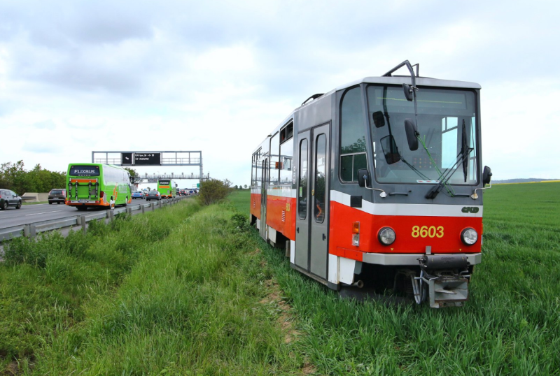 "Odložená" tramvaj u dálnice D1