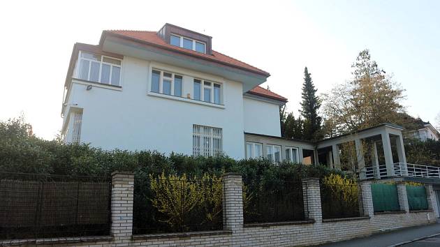 Vila Vlasty Buriana stojí v Praze na Hanspaulce