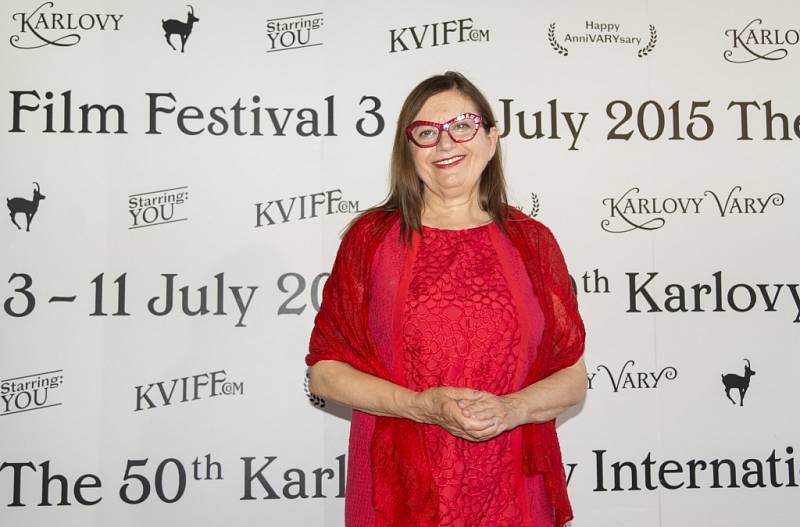 Film Domácí péče režiséra a scénáristy Slávka Horáka měl světovou premiéru v neděli 5. července 2015 na 50. ročníku Mezinárodního filmového festivalu Karlovy Vary.