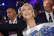 Marine Le Penová má možná lepší výsledky v průzkumech, než potom ve volbách.