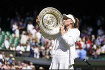 Wimbledonská vítězka Jelena Rybakinová.