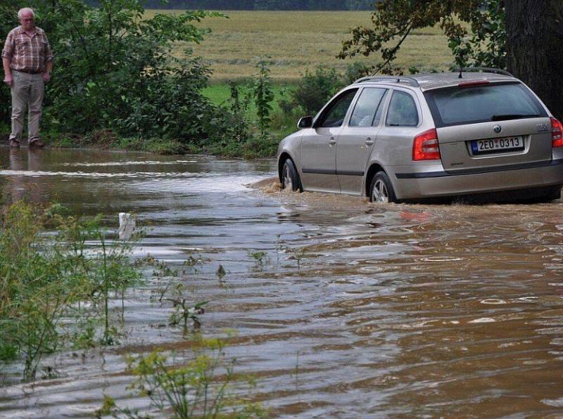 Povodeň v obci Moravec na Žďársku v roce 2009.