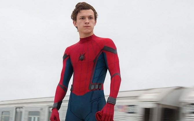 Tom Holland jako Spider-Man pokořil miliardovou hranici