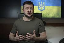 Ukrajinský prezident Volodymyr Zelenskyj během videoprojevu z Kyjeva 15. dubna 2022