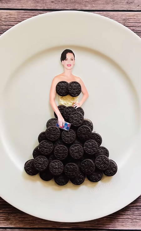 Na šaty Katy Perry byly použity sušenky Oreo beze zbytku