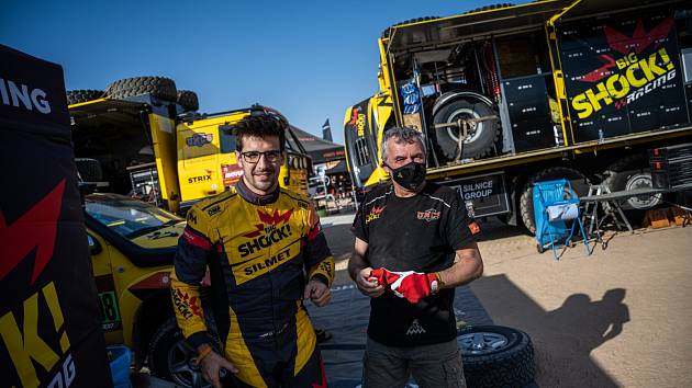 Kamion Martina Macíka bojuje na Rallye Dakar o vedení