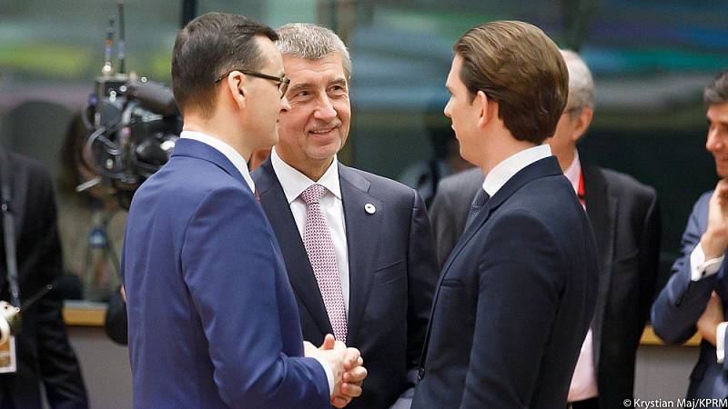 Mateusz Morawiecki, Andrej Babiš a Sebastian Kurz na summitu EU v Bruselu