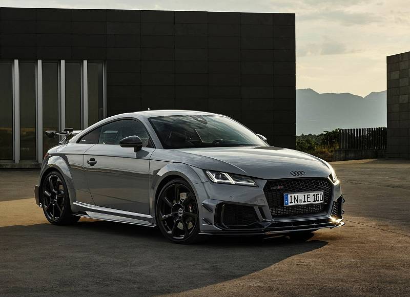 TT RS Iconic Edition