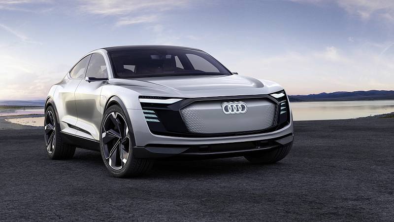 Koncept Audi e-tron Sportback.