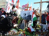 Polsko vzpomíná na oběti smolenské letecké katastrofy z roku 2010. Ilustrační foto