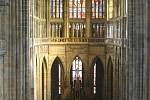 Interiér gotického chrámu sv. Víta v Praze. Na jeho realizaci se podíleli architekti Matyáš z Arrasu a Petr Parléř v letech 1344 - 1419. Dokončena byla v novogotickém stylu v roce 1929.