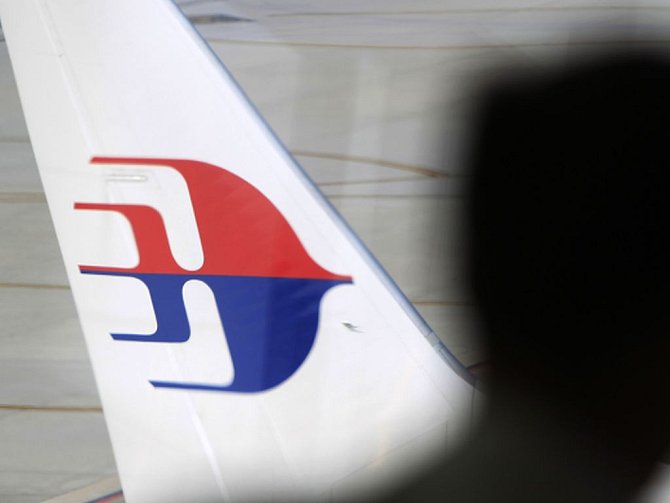 Letadlo společnosti Malaysia Airlines bylo dnes nuceno nouzově přistát v australském městě Melbourne kvůli údajným problémům s motorem.