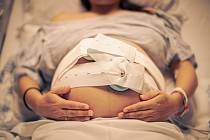 Těhotenství a porod - Ilustrační foto