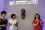 V prostorách společnosti BEZNOSKA s.r.o. se uskutečnilo Slavnostní odhalení busty pana Stanislava Beznosky.
