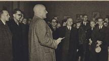 Emanuel Moravec (na snímku v roce 1943) byl hlavním řečníkem na Lažnovského pohřbu