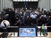 Policie zasahovala: před volbou šéfa FIFA zatkla v Curychu několik vrcholných představitelů fotbalové federace